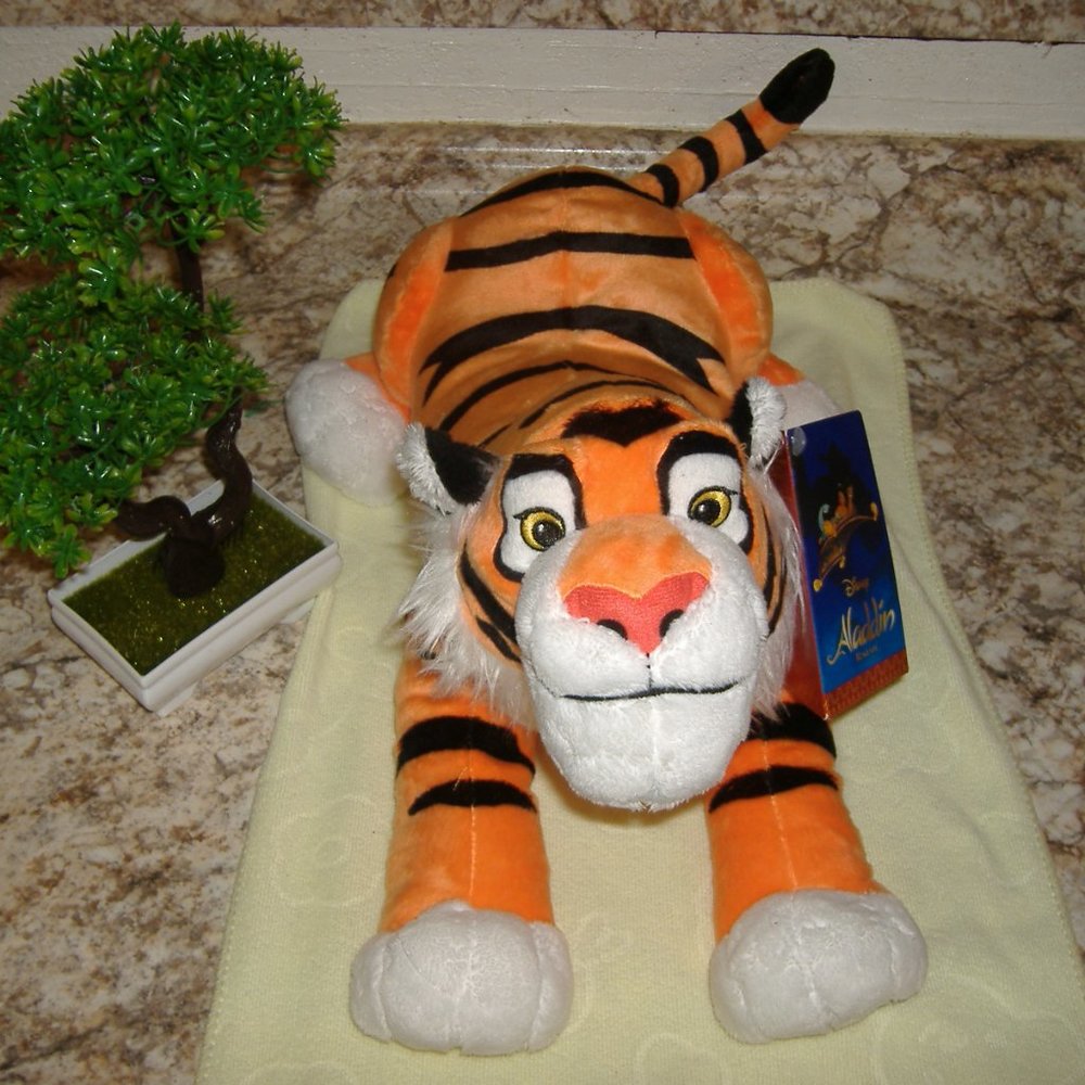 🧡🧡🧡🧡Brand New Disney Rajah Plush - Aladdin